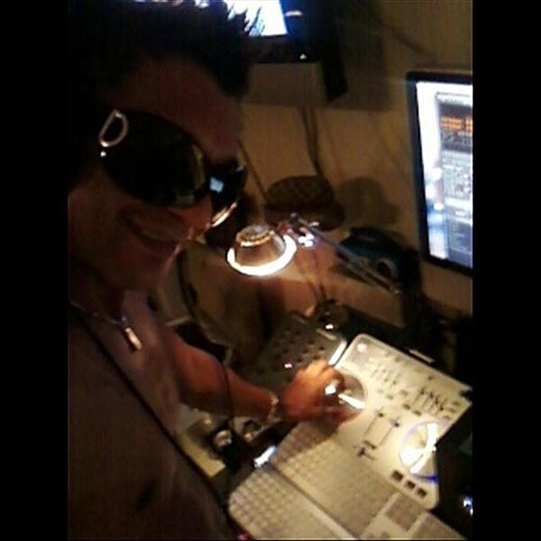 Farao- Dj Souz Remix/ Margareth Menezes/ Various