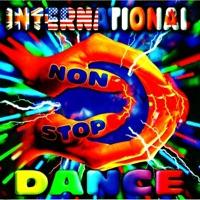 International Medley: Bunny Hop / Hava Nagila / Mexican Hat Dance / La Cucaracha / Hokey Pokey (La danse d'Hélène) / Tarantella / Virginia Reel / Hands Up / YMCA / Katyusha / La danse des canards (The Bird Dance) / Twist & Shout